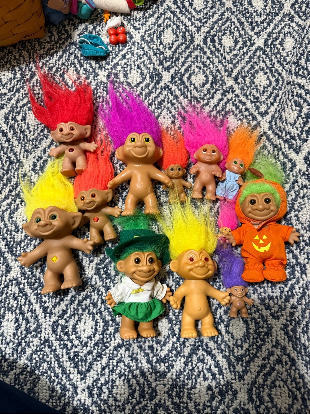 Assorted trolls